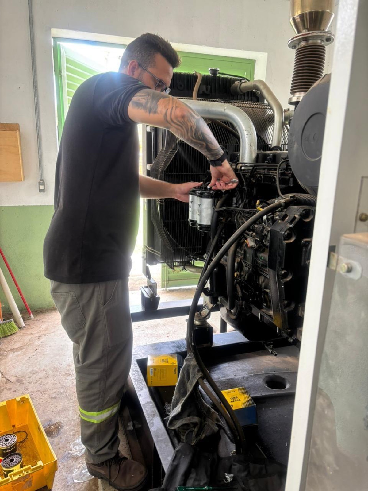 MOTOR